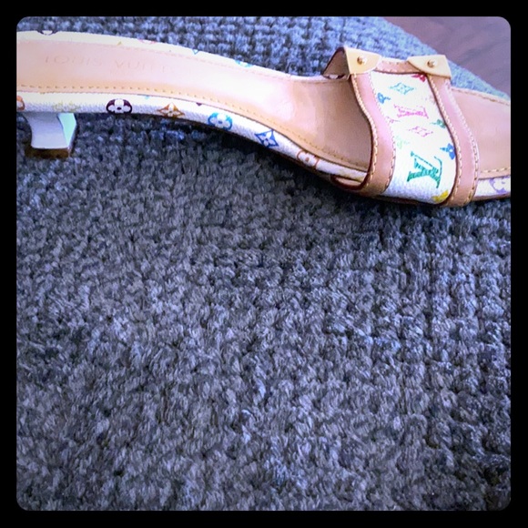 Louis Vuitton pumps - Picture 2 of 3